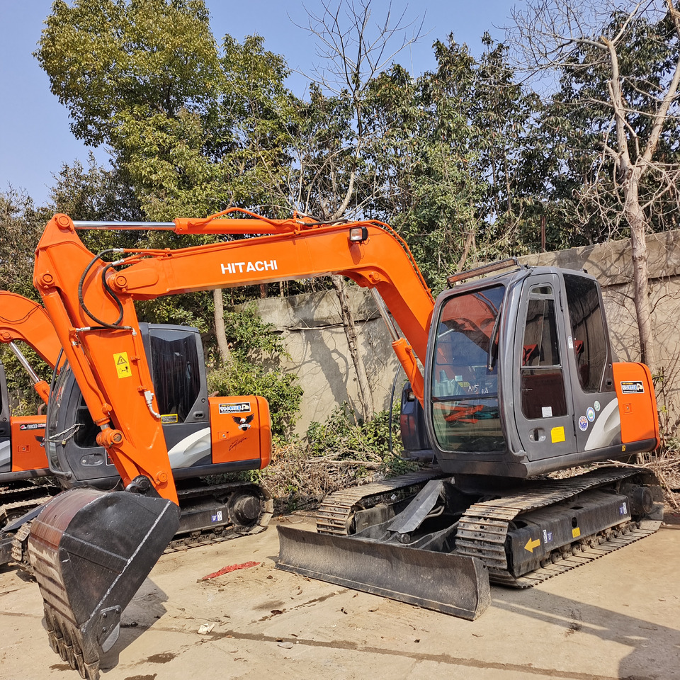 HITACHI ZX70 - Minigrävmaskin: bild 1 HITACHI ZX70 - Minigrävmaskin: bild 1