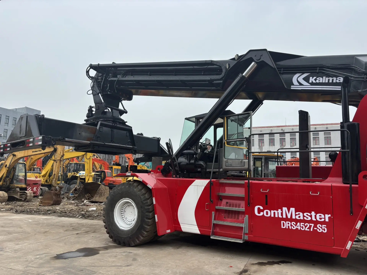 KALMAR DRS 4527 - S5 DRF450 DRT 450 45TON CONTAINER HANDLER - Reachstacker: bild 4 KALMAR DRS 4527 - S5 DRF450 DRT 450 45TON CONTAINER HANDLER - Reachstacker: bild 4