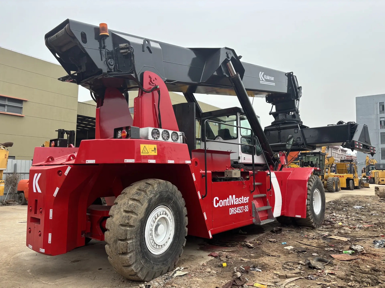 KALMAR DRS 4527 - S5 DRF450 DRT 450 45TON CONTAINER HANDLER - Reachstacker: bild 1 KALMAR DRS 4527 - S5 DRF450 DRT 450 45TON CONTAINER HANDLER - Reachstacker: bild 1