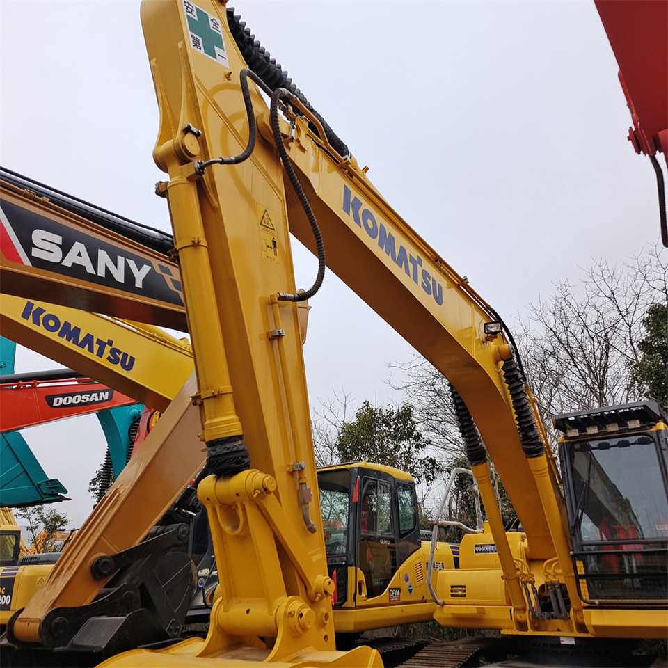 KOMATSU PC210LC-8 - Bandgrävare: bild 2 KOMATSU PC210LC-8 - Bandgrävare: bild 2