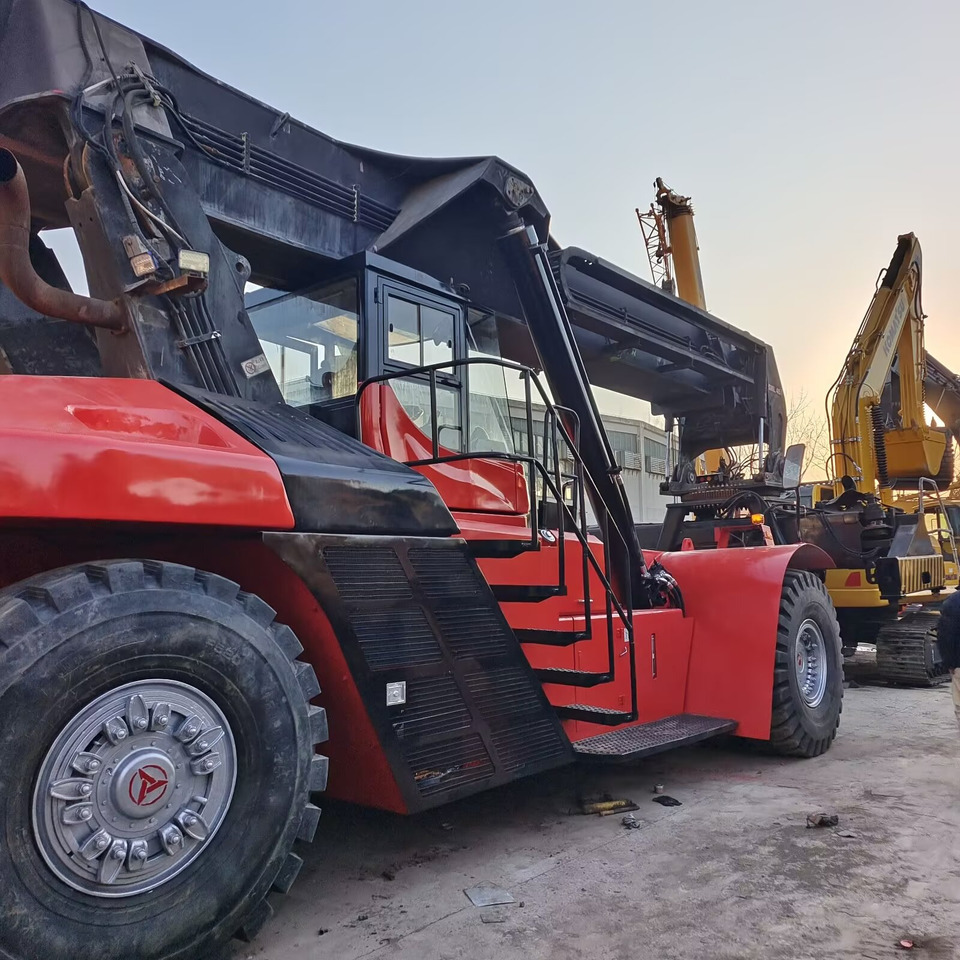 SANY SRSC 45 C30 45 TON Capacity SRSC45C30 - Reachstacker: bild 1 SANY SRSC 45 C30 45 TON Capacity SRSC45C30 - Reachstacker: bild 1