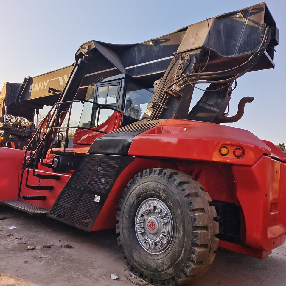 SANY SRSC 45C30 - Reachstacker: bild 1 SANY SRSC 45C30 - Reachstacker: bild 1