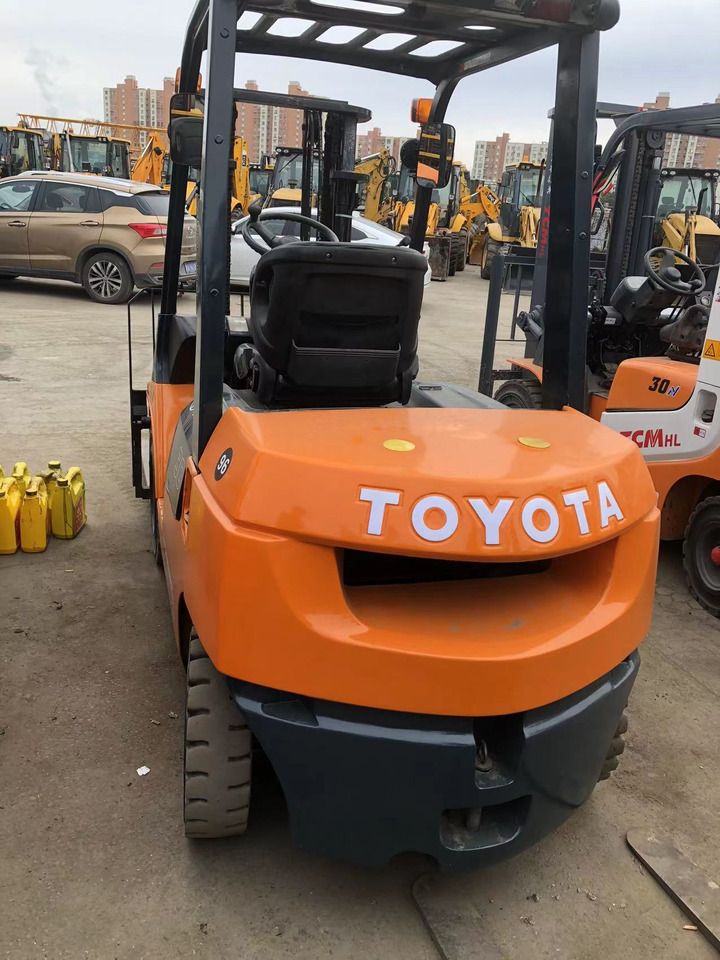 TOYOTA FD 30 - Dieseltruck: bild 5 TOYOTA FD 30 - Dieseltruck: bild 5