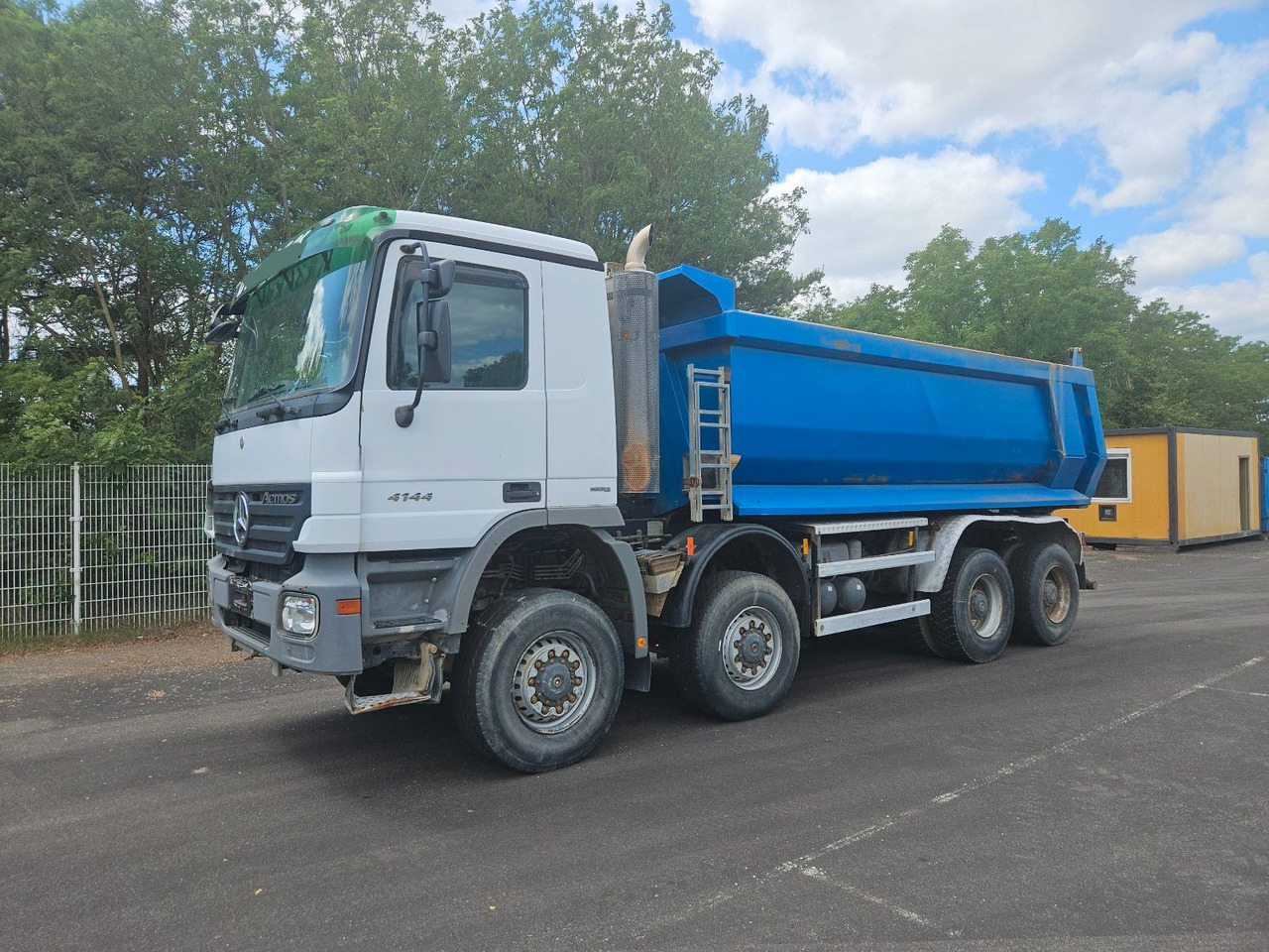 Mercedes-Benz Actros 4144 8x8 Hinterkipper - Tippbil lastbil: bild 2 Mercedes-Benz Actros 4144 8x8 Hinterkipper - Tippbil lastbil: bild 2