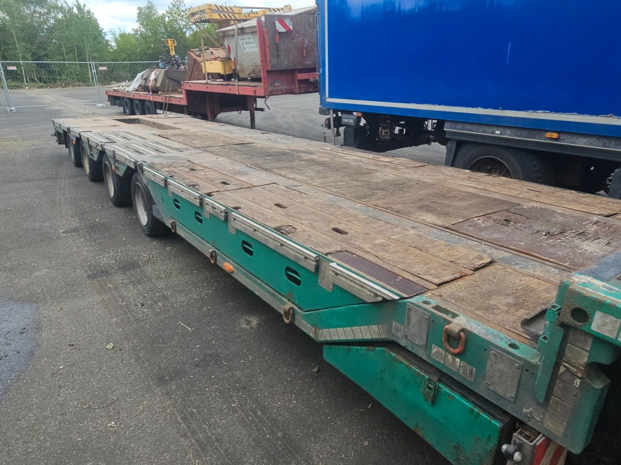 Meusburger MPG-4 Tieflader mit Radmulden 39.5t - Låg lastare semitrailer: bild 4 Meusburger MPG-4 Tieflader mit Radmulden 39.5t - Låg lastare semitrailer: bild 4