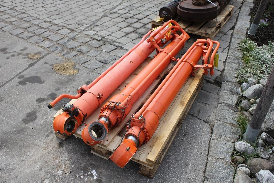 Fiat-Hitachi EX 165 - Hydraulcylinder för Byggmaskiner: bild 3 Fiat-Hitachi EX 165 - Hydraulcylinder för Byggmaskiner: bild 3