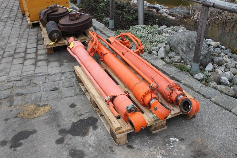 Fiat-Hitachi EX 165 - Hydraulcylinder för Byggmaskiner: bild 4 Fiat-Hitachi EX 165 - Hydraulcylinder för Byggmaskiner: bild 4