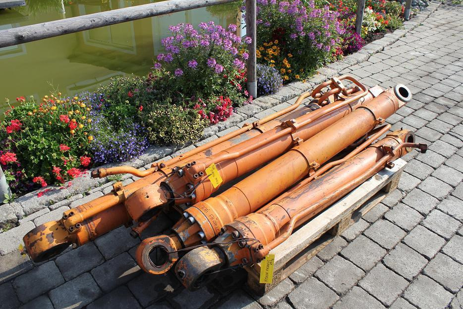 Hitachi FH 200 LC - Hydraulcylinder för Byggmaskiner: bild 4 Hitachi FH 200 LC - Hydraulcylinder för Byggmaskiner: bild 4