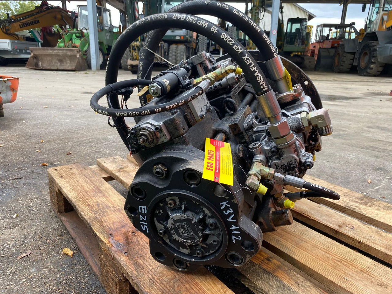 Kawasaki K3V112 aus Fiat Kobelco E 215 - Hydraulpump för Byggmaskiner: bild 3 Kawasaki K3V112 aus Fiat Kobelco E 215 - Hydraulpump för Byggmaskiner: bild 3