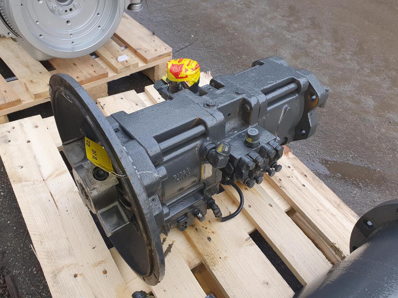Kawasaki K3V112 aus Kobelco SK 210 - Hydraulpump för Byggmaskiner: bild 4 Kawasaki K3V112 aus Kobelco SK 210 - Hydraulpump för Byggmaskiner: bild 4
