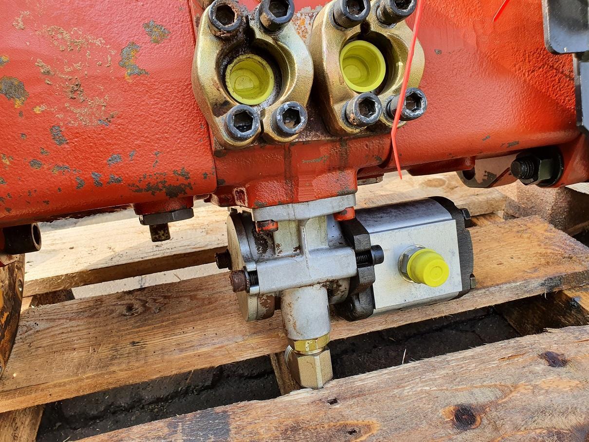 Kawasaki K3V112 aus Robex 220 - Hydraulpump för Bandgrävare: bild 5 Kawasaki K3V112 aus Robex 220 - Hydraulpump för Bandgrävare: bild 5