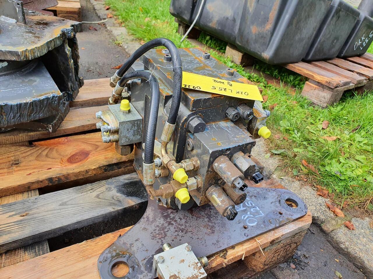 O&K L 25.5 - Hydraulventil för Hjullastare: bild 2 O&K L 25.5 - Hydraulventil för Hjullastare: bild 2