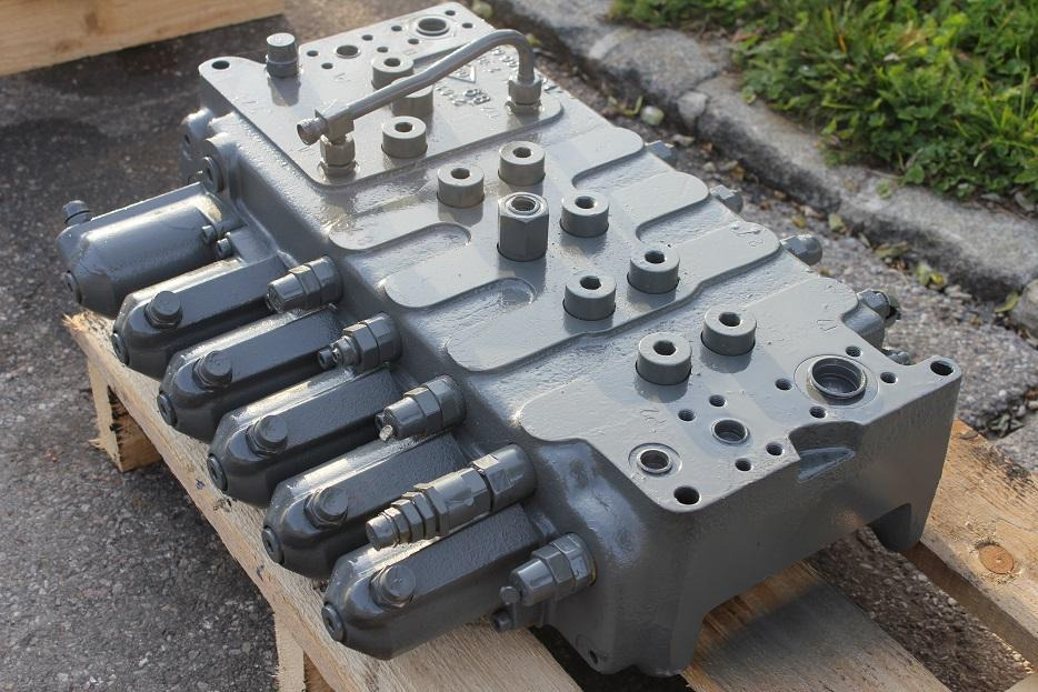 Elektriskt system för Byggmaskiner O&K MH 6.5: bild 6