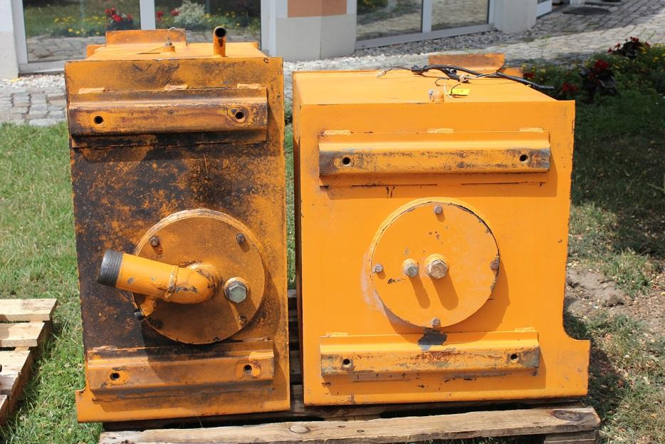 Samsung SE 130 LC - Hydrauliktank för Byggmaskiner: bild 2 Samsung SE 130 LC - Hydrauliktank för Byggmaskiner: bild 2