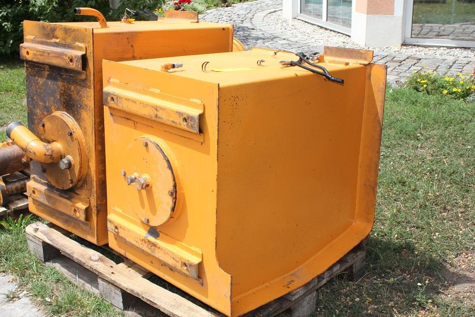 Samsung SE 130 LC - Hydrauliktank för Byggmaskiner: bild 1 Samsung SE 130 LC - Hydrauliktank för Byggmaskiner: bild 1