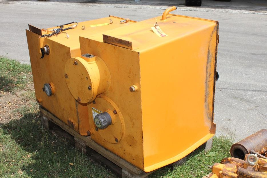 Samsung SE 130 LC - Hydrauliktank för Byggmaskiner: bild 5 Samsung SE 130 LC - Hydrauliktank för Byggmaskiner: bild 5