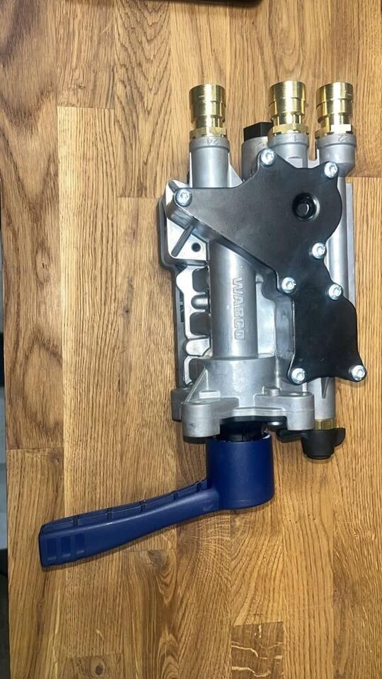 Nowy Zawór Sterowania Platformy Naczepy WABCO 4630905000 ETASC D 4630905000 - Hydraulventil för Lastbil: bild 1 Nowy Zawór Sterowania Platformy Naczepy WABCO 4630905000 ETASC D 4630905000 - Hydraulventil för Lastbil: bild 1