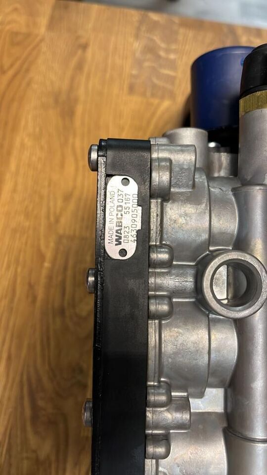 Nowy Zawór Sterowania Platformy Naczepy WABCO 4630905000 ETASC D 4630905000 - Hydraulventil för Lastbil: bild 3 Nowy Zawór Sterowania Platformy Naczepy WABCO 4630905000 ETASC D 4630905000 - Hydraulventil för Lastbil: bild 3