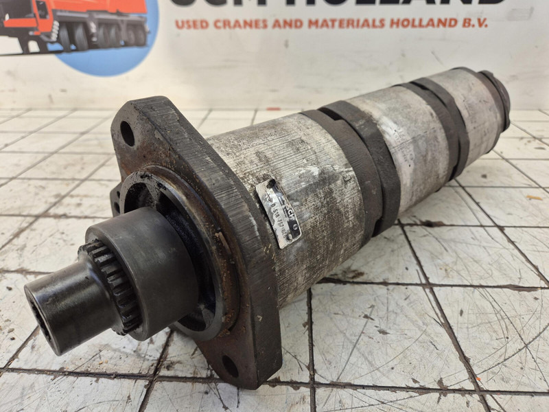 Bosch Bosch 4 way gear pump - Hydraulpump för Lyftkran: bild 2 Bosch Bosch 4 way gear pump - Hydraulpump för Lyftkran: bild 2