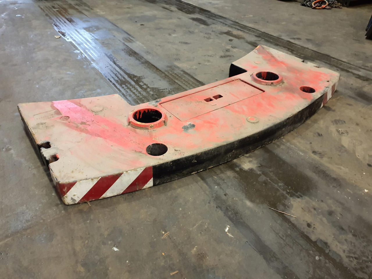 FAUN ATF 60-4 counterweight 2 ton - Motvikt för Mobilkran: bild 1 FAUN ATF 60-4 counterweight 2 ton - Motvikt för Mobilkran: bild 1