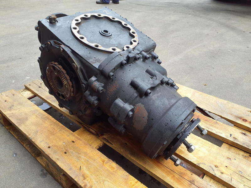 Grove GMK 6400 diff box axle2 - Differential för Lyftkran: bild 5 Grove GMK 6400 diff box axle2 - Differential för Lyftkran: bild 5