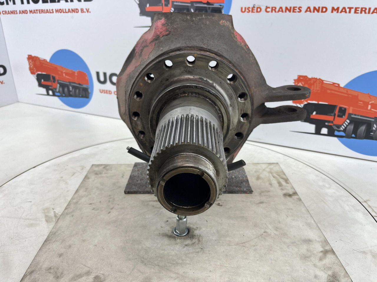 Terex Demag AC 35 Steering knuckle 16 holes axle 2 left - Styrspindel för Mobilkran: bild 2 Terex Demag AC 35 Steering knuckle 16 holes axle 2 left - Styrspindel för Mobilkran: bild 2