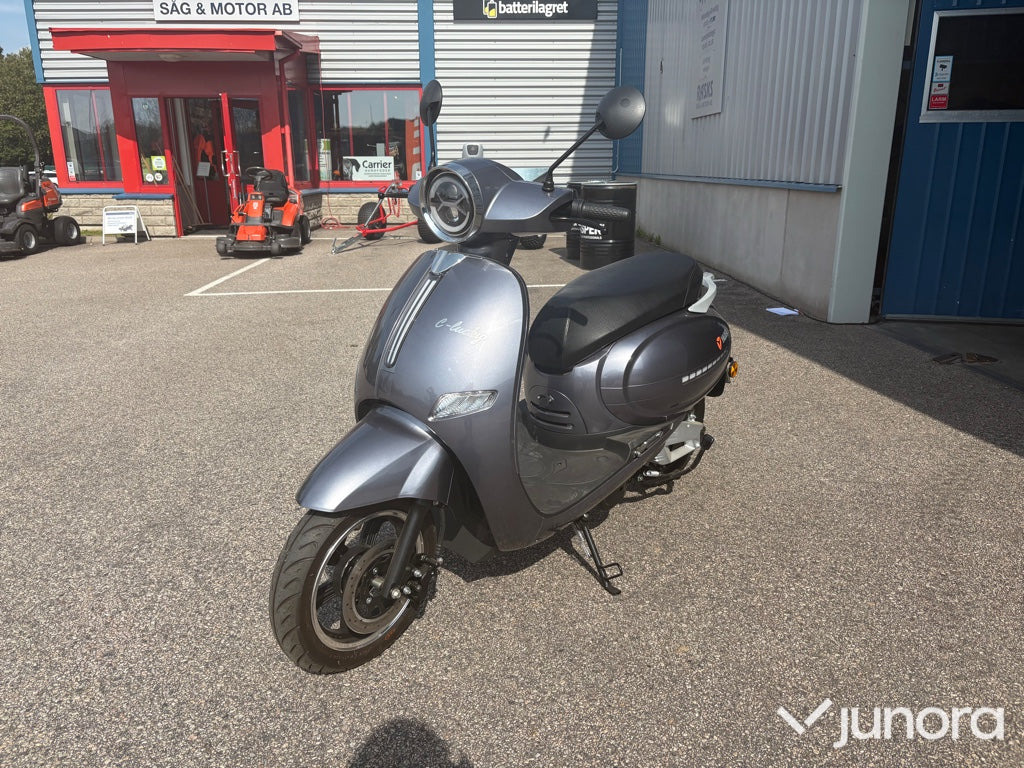 EU-moped - Yadea C-Lucky, NY! - Motorcykel: bild 1 EU-moped - Yadea C-Lucky, NY! - Motorcykel: bild 1