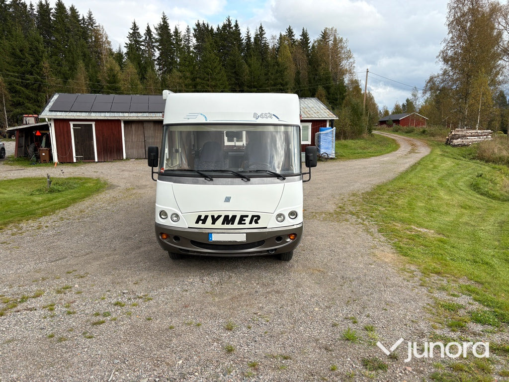 Husbil Hymer B654 - Helintegrerad husbil: bild 2 Husbil Hymer B654 - Helintegrerad husbil: bild 2