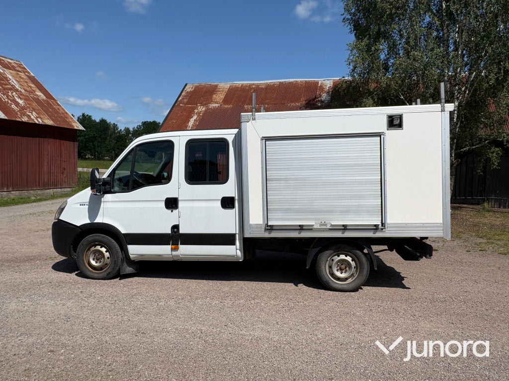 Iveco Lätt lastbil - Volymskåp: bild 2 Iveco Lätt lastbil - Volymskåp: bild 2