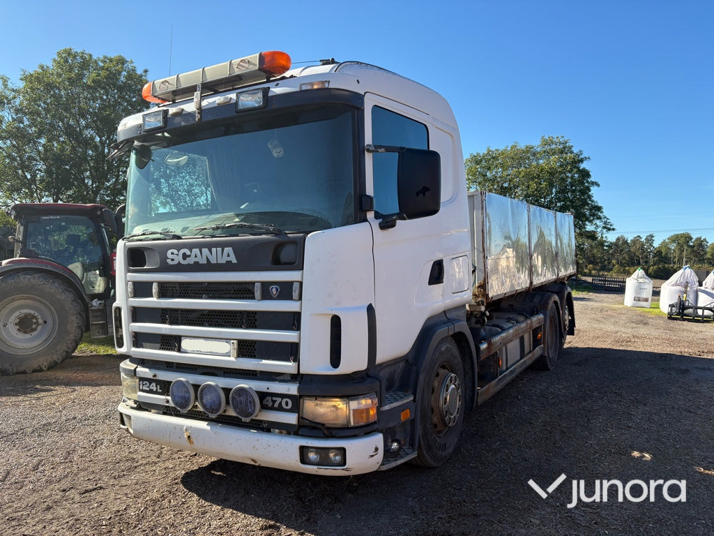 Lastbil Scania R124LB6X24NB470 - Tippbil lastbil: bild 1 Lastbil Scania R124LB6X24NB470 - Tippbil lastbil: bild 1