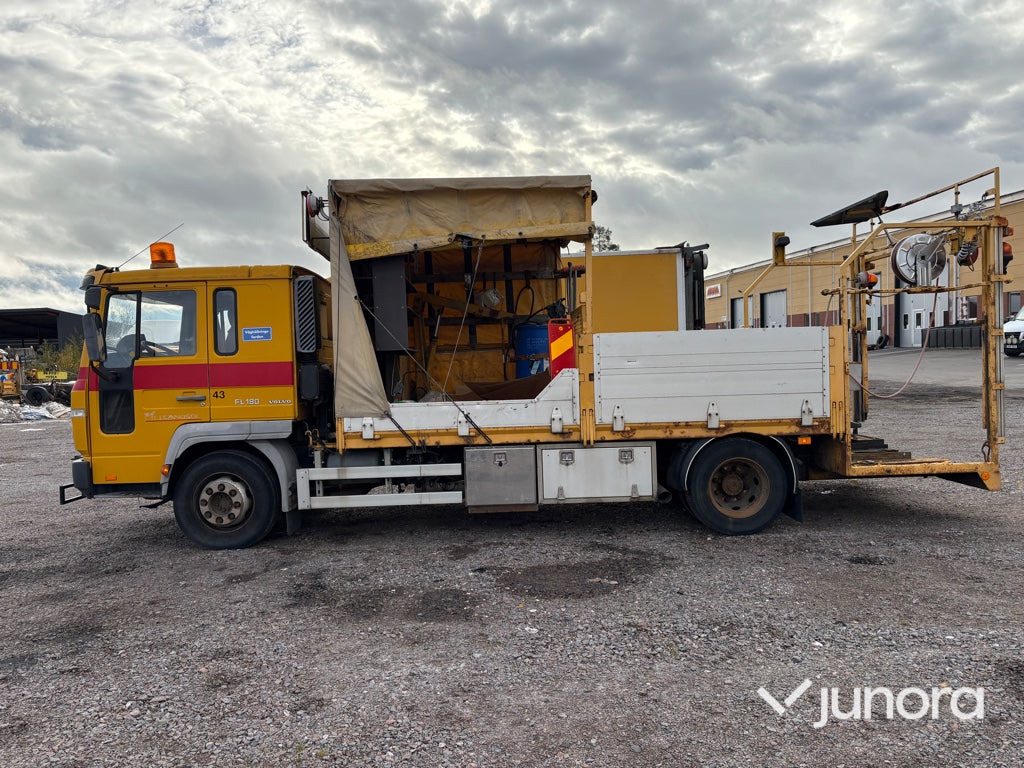 Lastbil - Volvo FL611 4X2 - Flakbil: bild 4 Lastbil - Volvo FL611 4X2 - Flakbil: bild 4