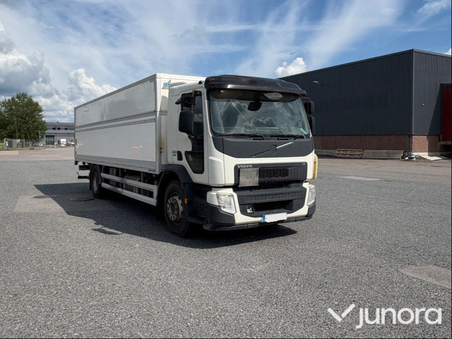 Lastbil - Volvo Fe 280 med höj o sänkbart skåp - Lastbil med skåp: bild 1 Lastbil - Volvo Fe 280 med höj o sänkbart skåp - Lastbil med skåp: bild 1