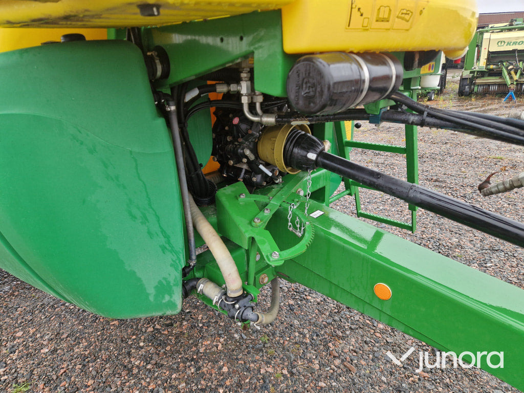 Växtskyddsspruta - John Deere M740i - Bogserad spruta: bild 5 Växtskyddsspruta - John Deere M740i - Bogserad spruta: bild 5