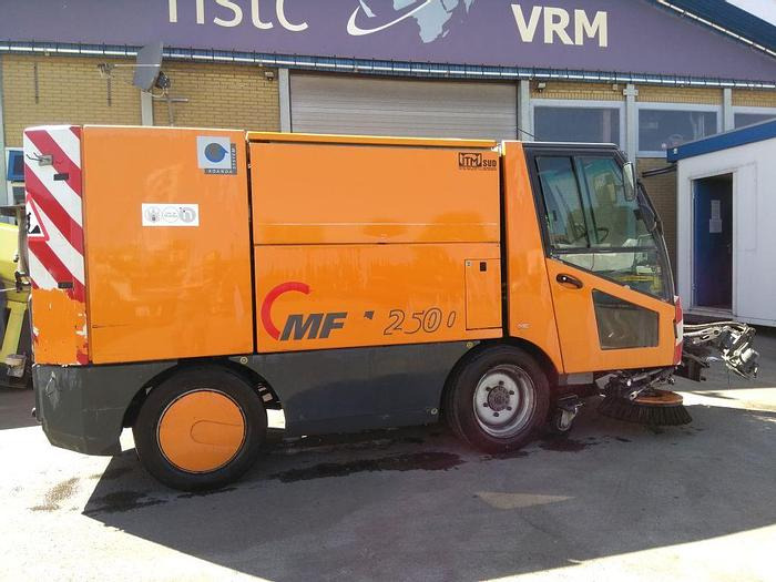 Aebi MFH2500 - Sopmaskin: bild 1 Aebi MFH2500 - Sopmaskin: bild 1