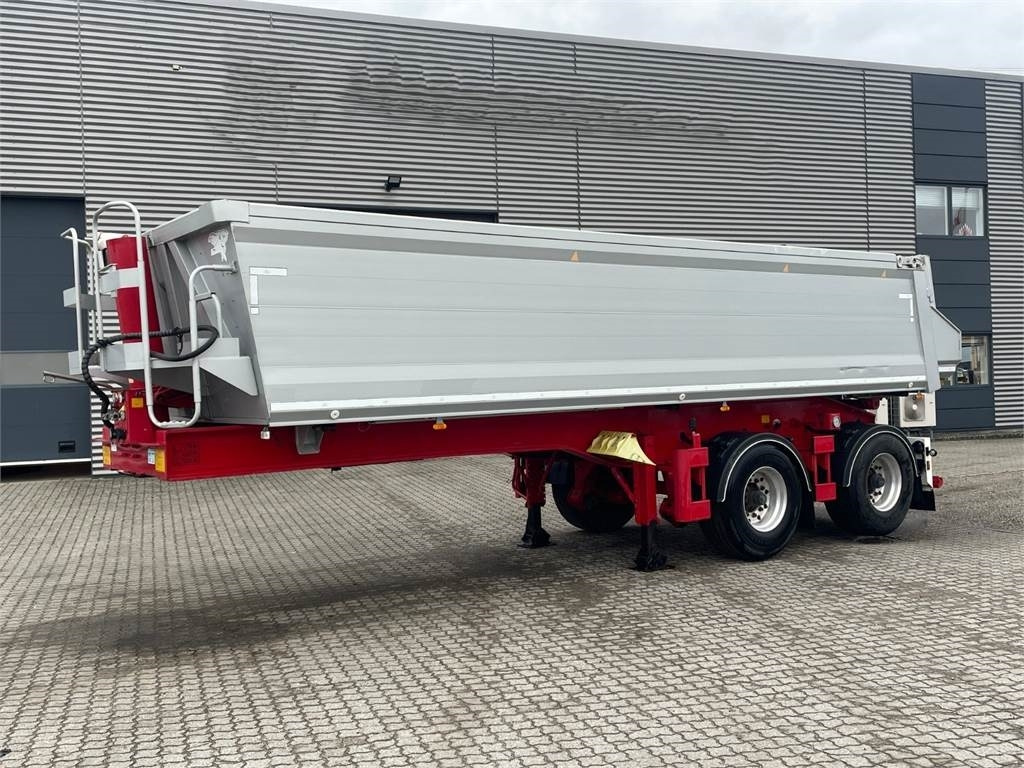 Benalu 2-aks 24m3 alu-chassi - Tippbil semitrailer: bild 4 Benalu 2-aks 24m3 alu-chassi - Tippbil semitrailer: bild 4