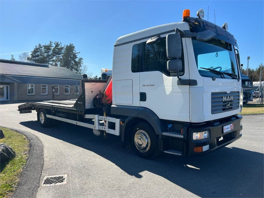 MAN TGL 12-240 4x2 BL - Fassi kran - Biltransportbil lastbil: bild 2 MAN TGL 12-240 4x2 BL - Fassi kran - Biltransportbil lastbil: bild 2