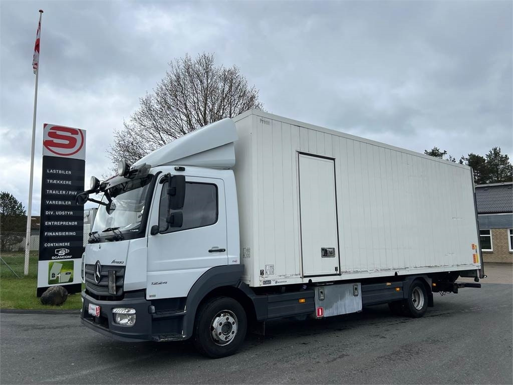 Mercedes-Benz Atego 1224 LnR - Lastbil med skåp: bild 1 Mercedes-Benz Atego 1224 LnR - Lastbil med skåp: bild 1