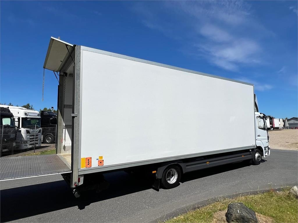 Mercedes-Benz Atego 1224 LnR - Lastbil med skåp: bild 3 Mercedes-Benz Atego 1224 LnR - Lastbil med skåp: bild 3