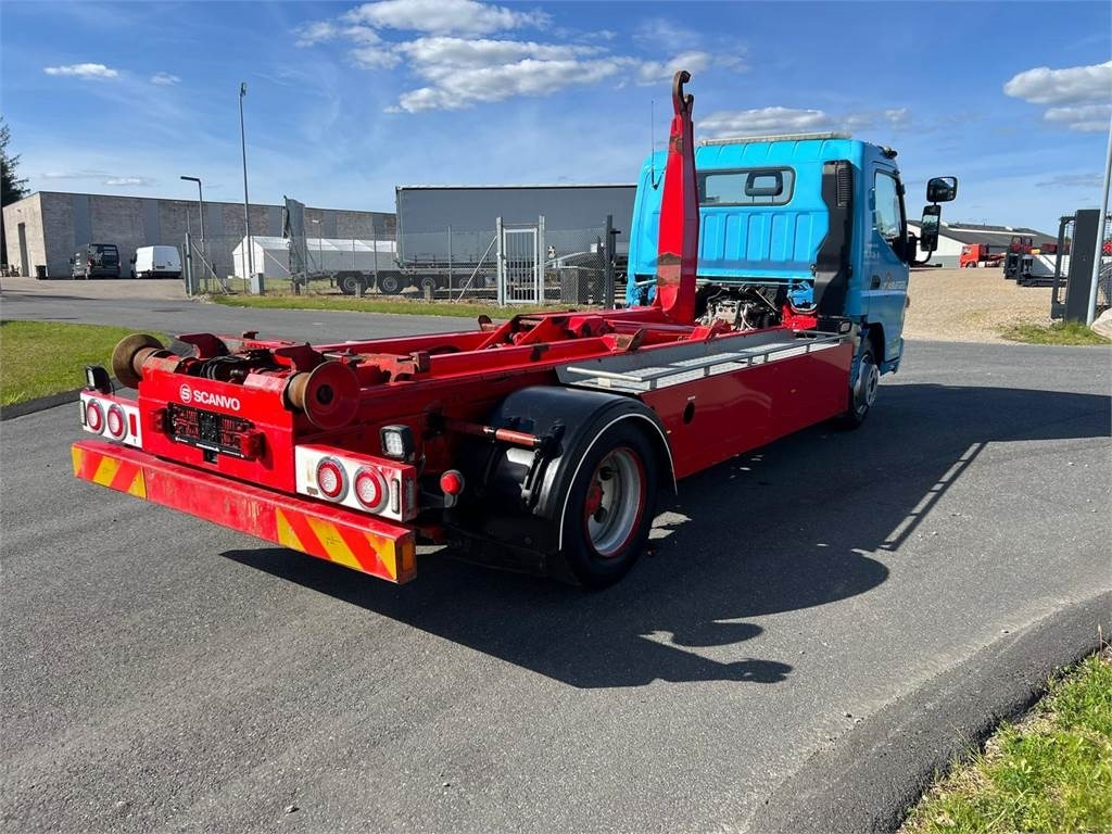 Mitsubishi Fuso CANTER 9C150 - Lastväxlare lastbil: bild 3 Mitsubishi Fuso CANTER 9C150 - Lastväxlare lastbil: bild 3