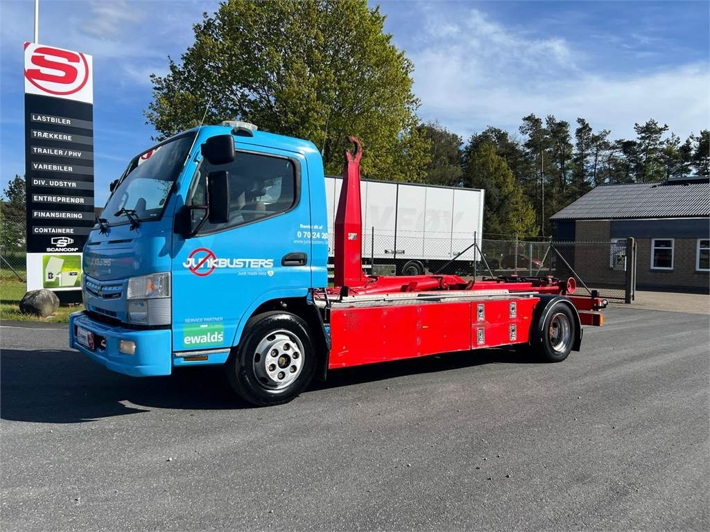 Mitsubishi Fuso CANTER 9C150 - Lastväxlare lastbil: bild 1 Mitsubishi Fuso CANTER 9C150 - Lastväxlare lastbil: bild 1