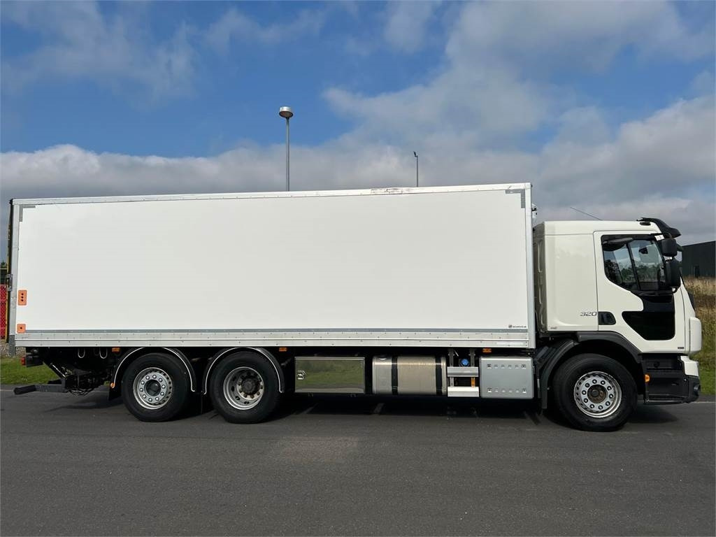 Volvo FE320 6x2*4 - Lastbil med skåp: bild 3 Volvo FE320 6x2*4 - Lastbil med skåp: bild 3