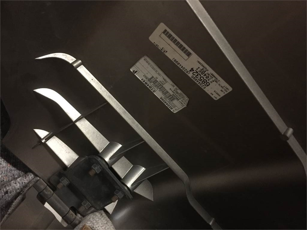 Volvo FH4 Globetrotter tagspoiler - Aerodynamik/ Spoiler för Lastbil: bild 4 Volvo FH4 Globetrotter tagspoiler - Aerodynamik/ Spoiler för Lastbil: bild 4