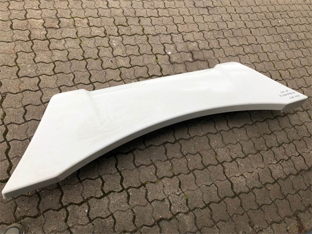 Volvo Tagspoiler Volvo FH Globetrotter 2018 - Aerodynamik/ Spoiler: bild 4 Volvo Tagspoiler Volvo FH Globetrotter 2018 - Aerodynamik/ Spoiler: bild 4