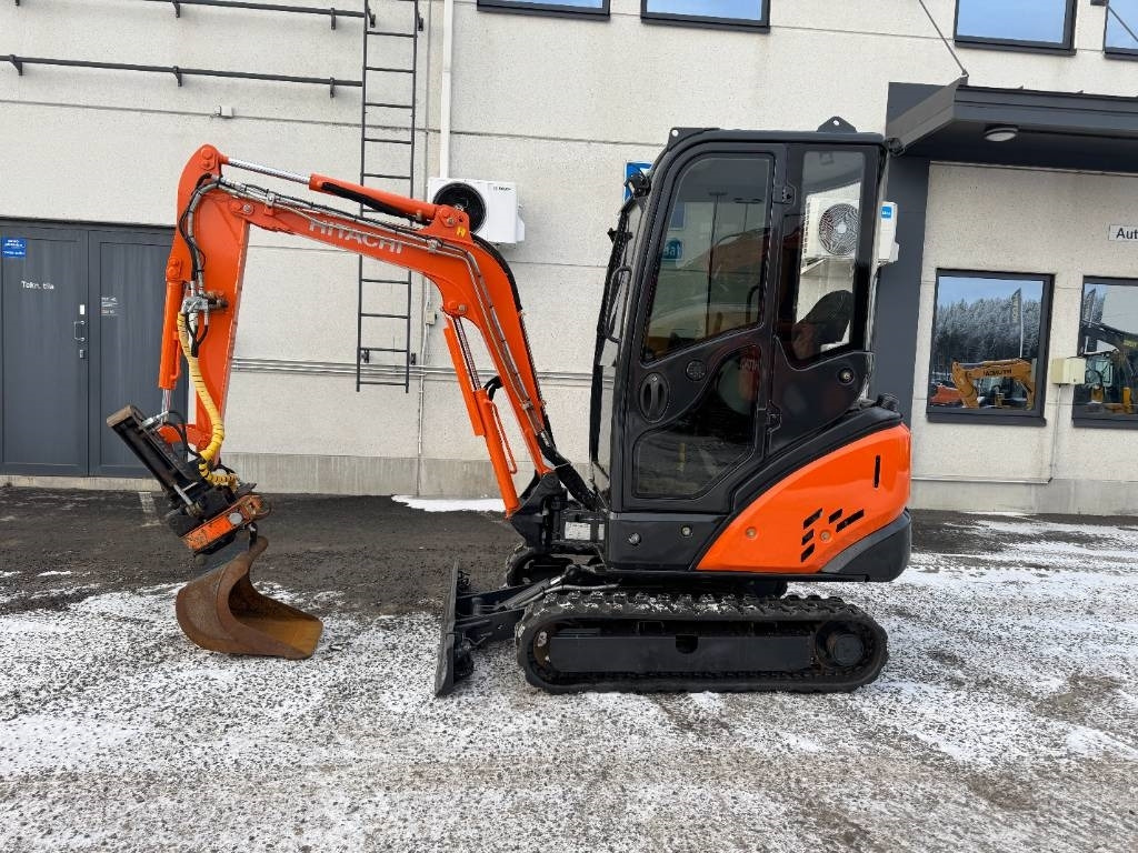 Hitachi MYYTY! SOLD! ZX 18-3 CLR Kallistaja ja pyöritys - Minigrävmaskin: bild 1 Hitachi MYYTY! SOLD! ZX 18-3 CLR Kallistaja ja pyöritys - Minigrävmaskin: bild 1