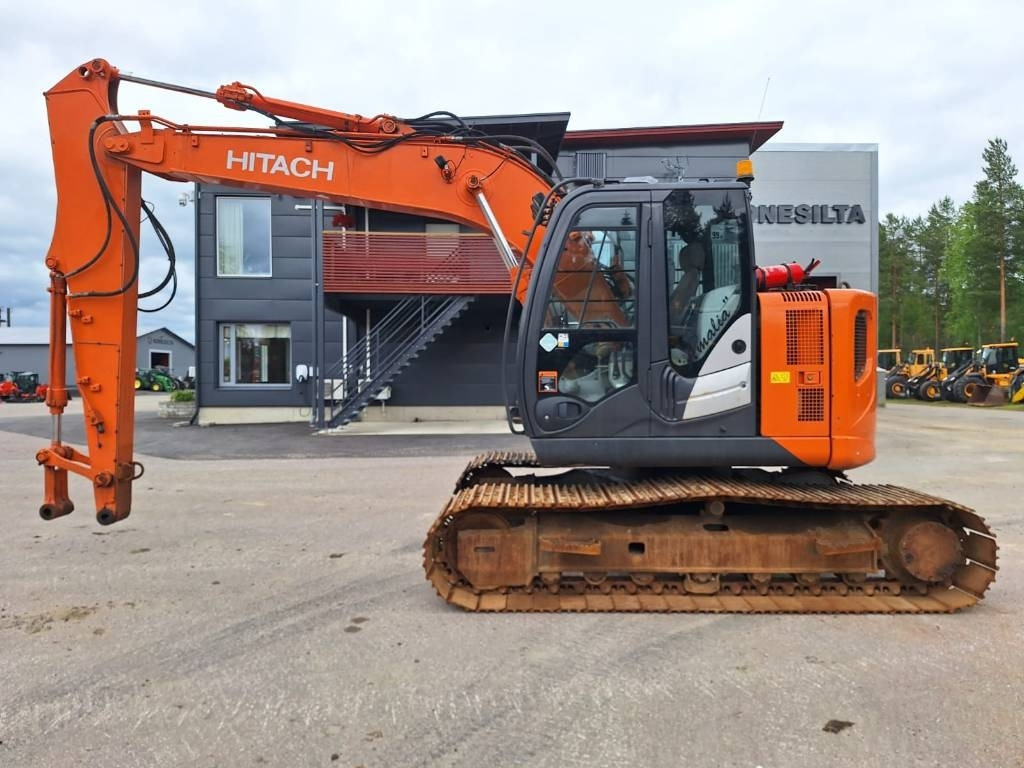 Hitachi MYYTY!!SOLD!! ZX135USB-5 RASVARILLA - Bandgrävare: bild 1 Hitachi MYYTY!!SOLD!! ZX135USB-5 RASVARILLA - Bandgrävare: bild 1