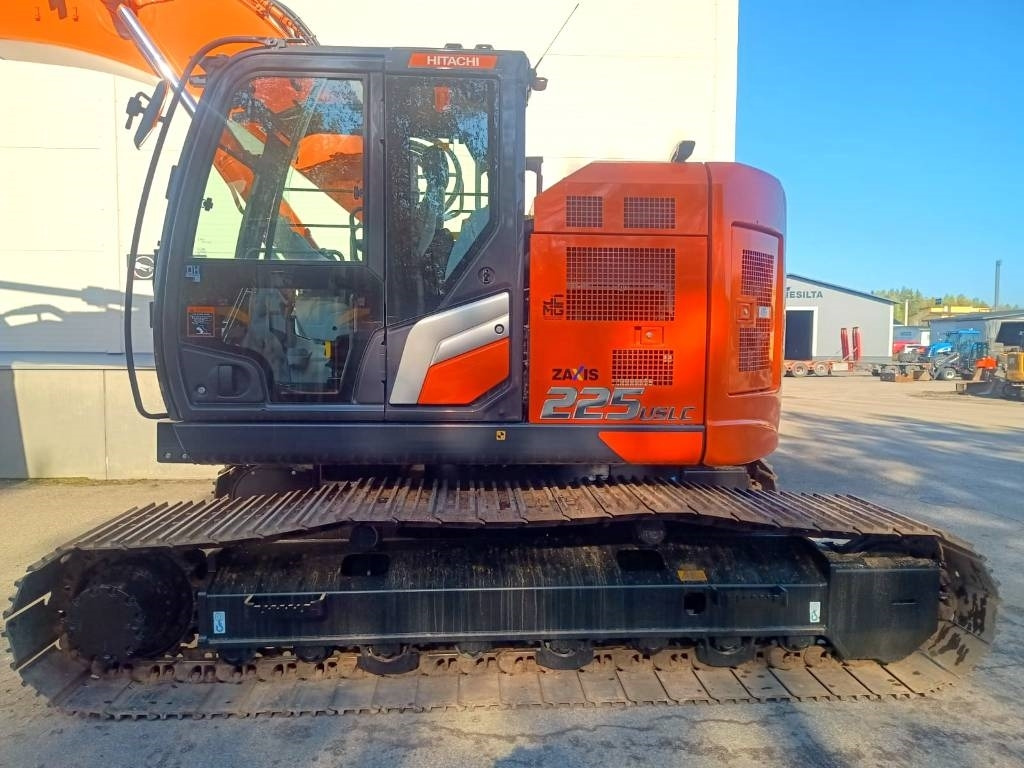 Hitachi MYYTY! SOLD! ZX225USLC-7 -STAGE V- - Bandgrävare: bild 2 Hitachi MYYTY! SOLD! ZX225USLC-7 -STAGE V- - Bandgrävare: bild 2
