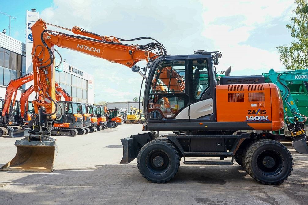 Hitachi ZX 140 W-6 - Grävmaskin på däck: bild 1 Hitachi ZX 140 W-6 - Grävmaskin på däck: bild 1