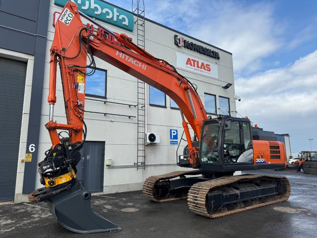 Hitachi ZX 300 LC-6 ENGCON EC233 S80/S80 - Bandgrävare: bild 2 Hitachi ZX 300 LC-6 ENGCON EC233 S80/S80 - Bandgrävare: bild 2