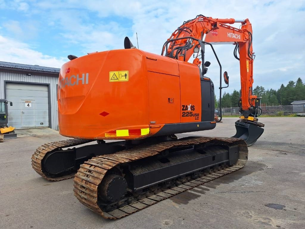Hitachi ZX225USLC-5 PYÖRITTÄJÄLLÄ  - Bandgrävare: bild 4 Hitachi ZX225USLC-5 PYÖRITTÄJÄLLÄ  - Bandgrävare: bild 4