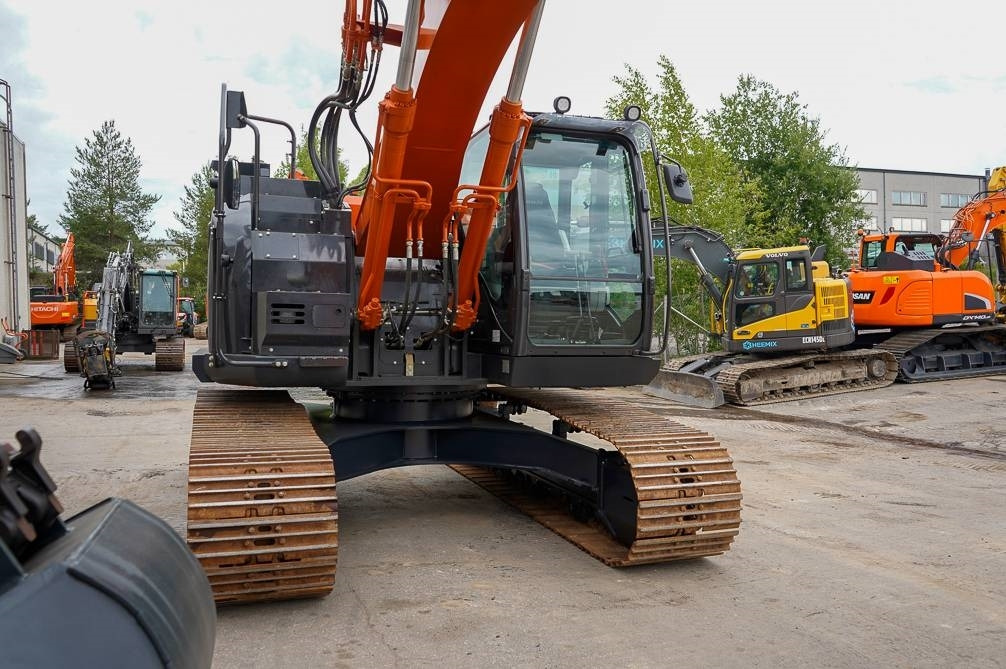 Hitachi ZX225USLC-6 - Bandgrävare: bild 5 Hitachi ZX225USLC-6 - Bandgrävare: bild 5